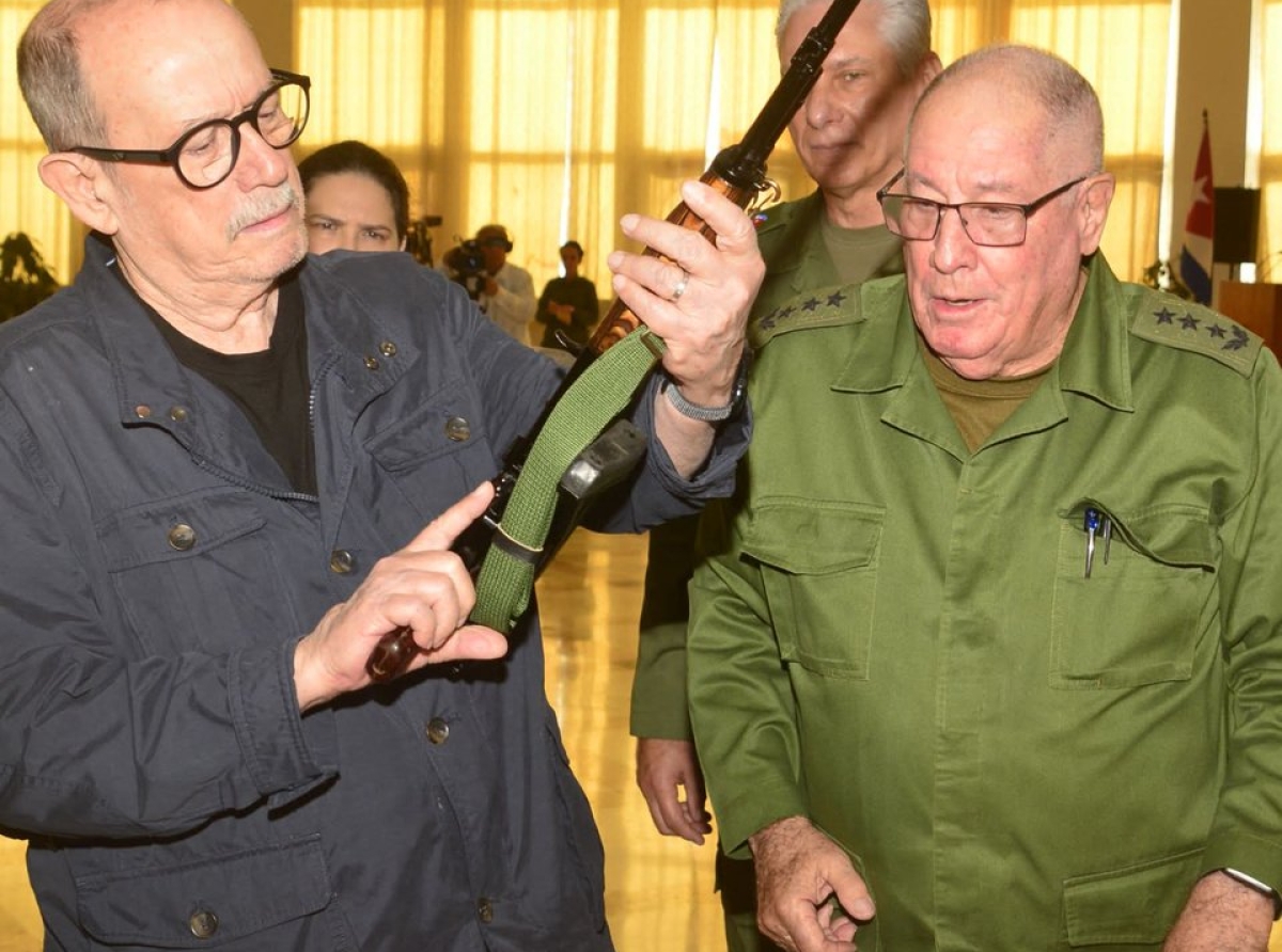 Unicornio Azul por Cuerno Negro